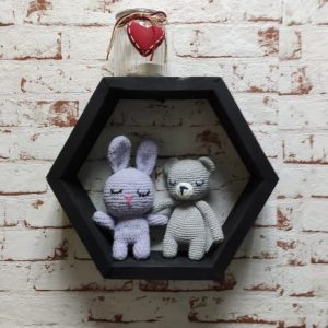 Raft de perete din lemn, in forma hexagonala Carnival mediu negru