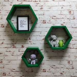 Set 3 rafturi de perete din lemn in forma hexagonala Carnival verde