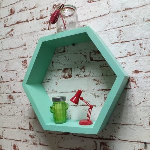 Raft de perete din lemn in forma hexagonala Carnival mic mint