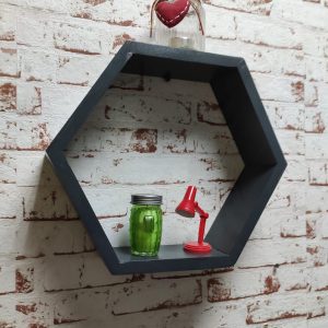 Raft de perete din lemn in forma hexagonala Carnival mic gri antracit