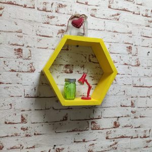 Raft de perete din lemn in forma hexagonala Carnival mic galben