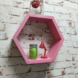 Raft de perete din lemn in forma hexagonala Carnival mare roz
