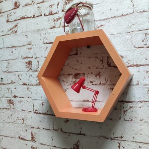 Raft de perete din lemn in forma hexagonala Carnival mare corai