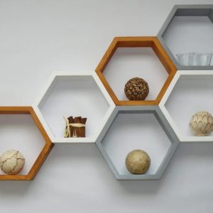 Set 6 rafturi de perete din lemn, in forma hexagonala, cu prindere ascunsa, Circus, multicolor, 37,5 x 32,5 x 9,5 cm