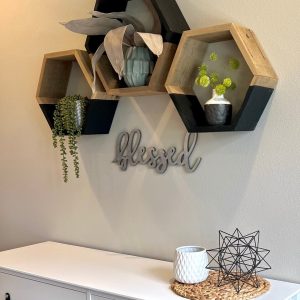 Set 3 rafturi de perete din lemn, in forma hexagonala, cu prindere ascunsa, 2Face, nuc/negru, 37,5 x 32,5 x 9,5 cm