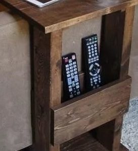 Masuta de cafea laterala, Clasic Wood, 40 X 24 x 67 cm, lemn masiv, palisandru