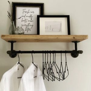 Cuier in stil industrial cu raft, Asselby, 60x20x20 cm, negru/nuc